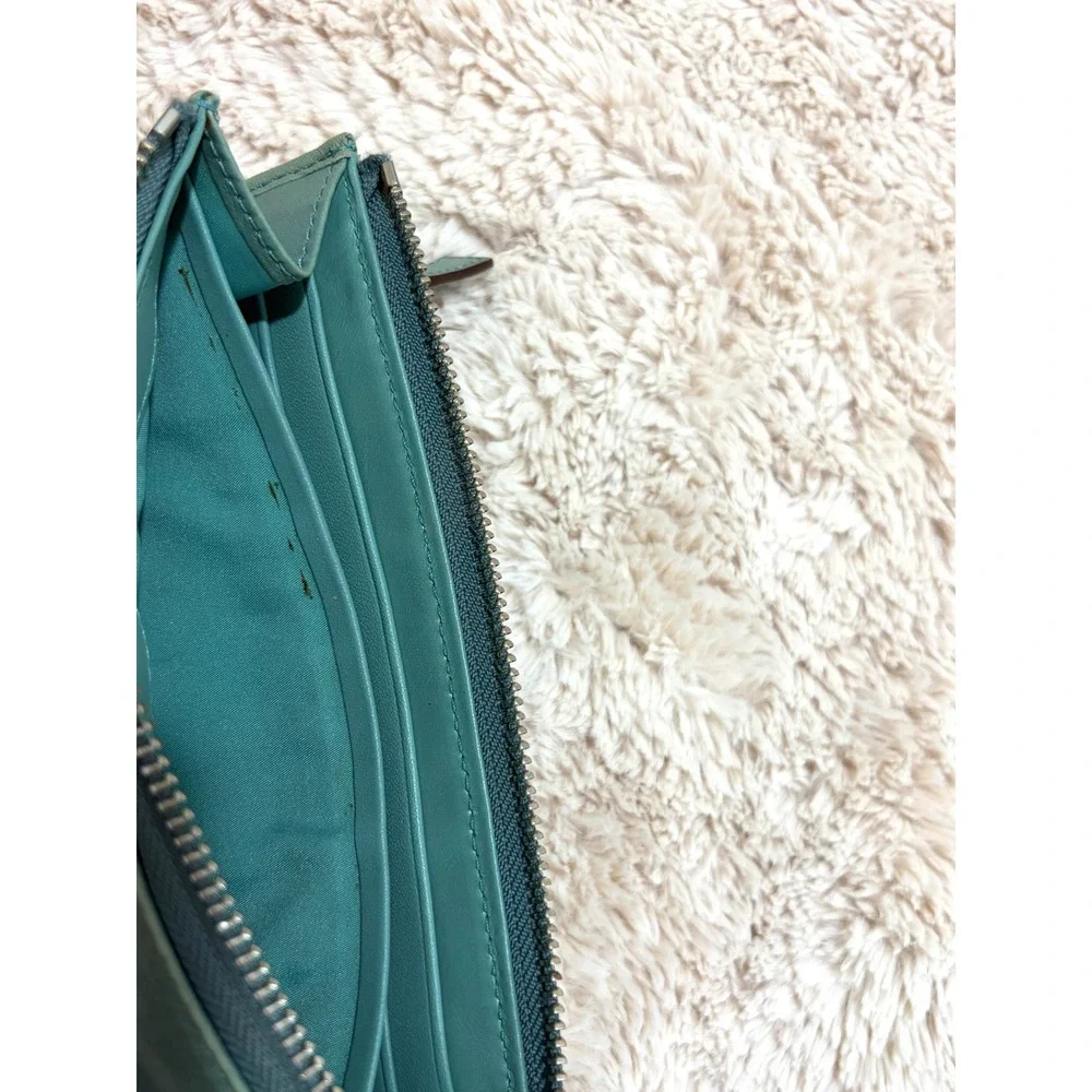 Coach Vintage Sage Green Soft Leather Zip Around Wristlet Wallet Card Organizer